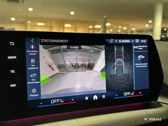 BMW SERIE 1 F70 - voiture d'occasion - Photo 18