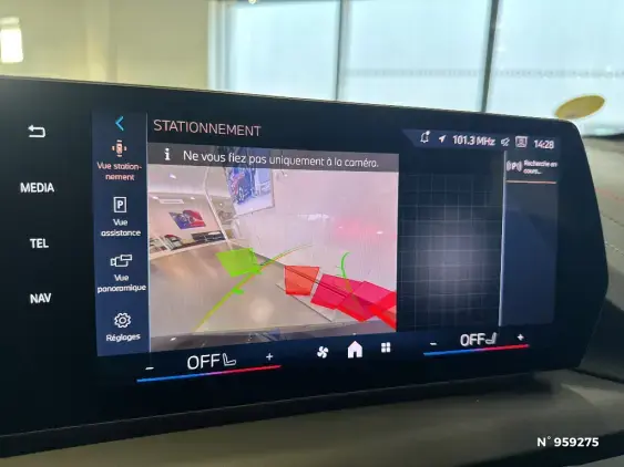 BMW SERIE 1 F70 - voiture d'occasion - Photo 15