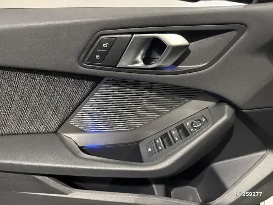 BMW SERIE 1 F70 - voiture d'occasion - Photo 6