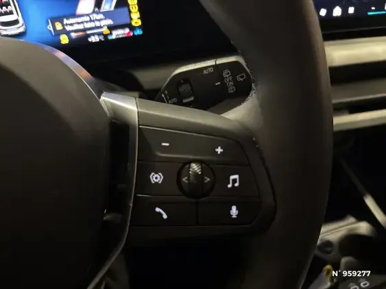 BMW SERIE 1 F70 - voiture d'occasion - Photo 9