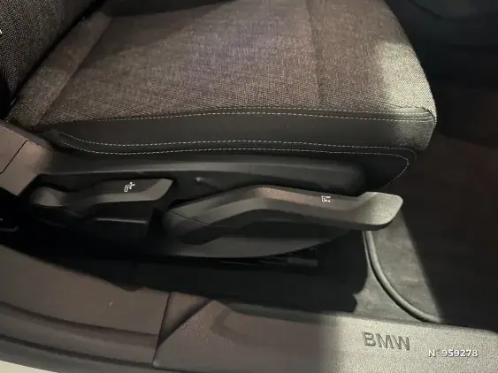 BMW SERIE 1 F70 - voiture d'occasion - Photo 8