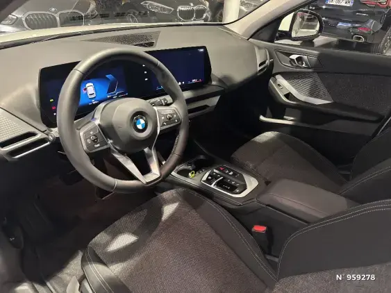 BMW SERIE 1 F70 - voiture d'occasion - Photo 16