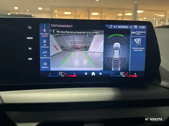 BMW SERIE 1 F70 - voiture d'occasion - Photo 19