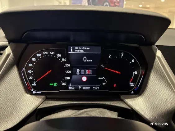 BMW SERIE 1 F40 - voiture d'occasion - Photo 8