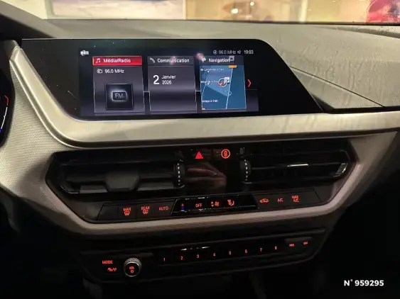 BMW SERIE 1 F40 - voiture d'occasion - Photo 10