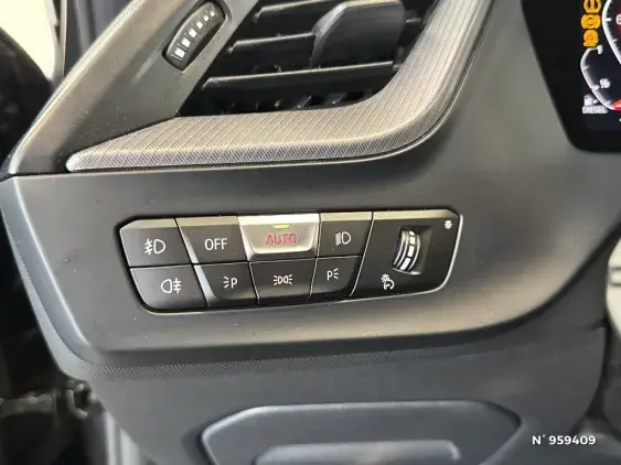 BMW SERIE 1 F40 - voiture d'occasion - Photo 8