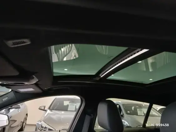 BMW SERIE 1 F40 - voiture d'occasion - Photo 19