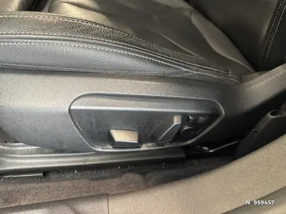 BMW SERIE 1 F40 - voiture d'occasion - Photo 9