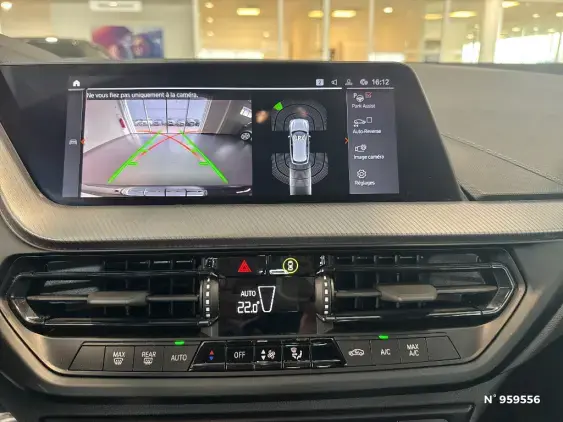 BMW SERIE 1 F40 - voiture d'occasion - Photo 17