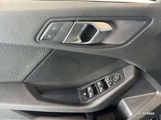 BMW SERIE 1 F40 - voiture d'occasion - Photo 7