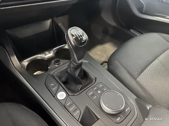 BMW SERIE 1 F40 - voiture d'occasion - Photo 18