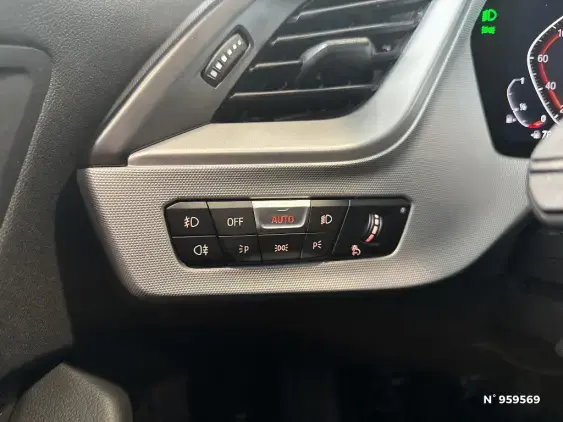 BMW SERIE 1 F40 - voiture d'occasion - Photo 10