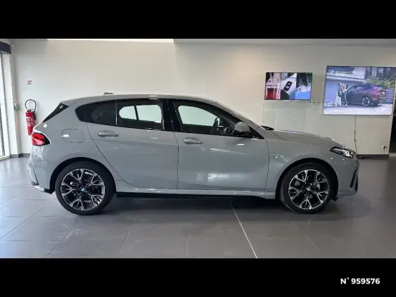 BMW SERIE 1 F70 - voiture d'occasion - Photo 4