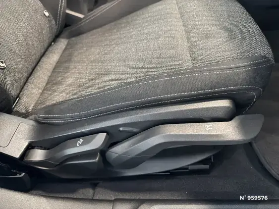 BMW SERIE 1 F70 - voiture d'occasion - Photo 12