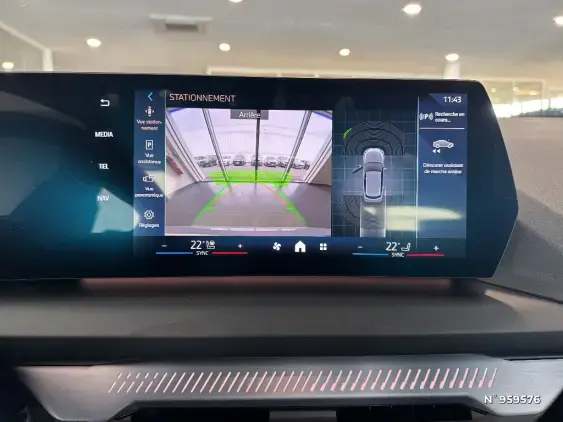 BMW SERIE 1 F70 - voiture d'occasion - Photo 21