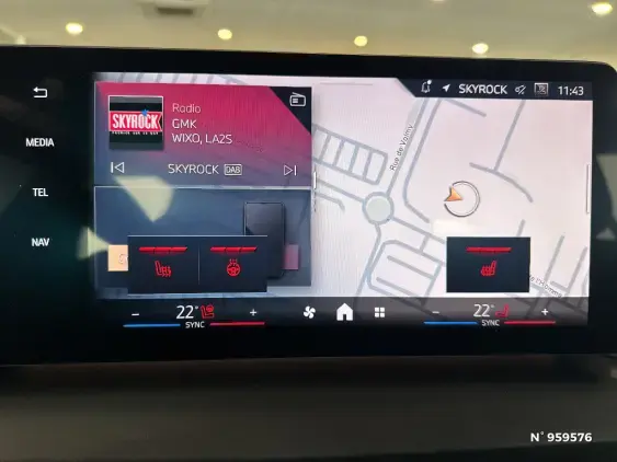 BMW SERIE 1 F70 - voiture d'occasion - Photo 22