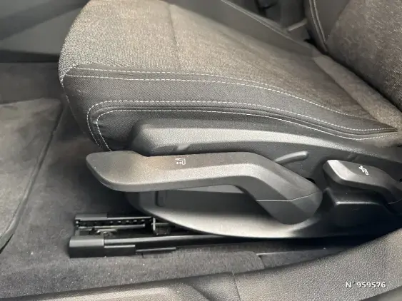 BMW SERIE 1 F70 - voiture d'occasion - Photo 9