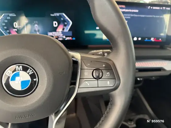 BMW SERIE 1 F70 - voiture d'occasion - Photo 10