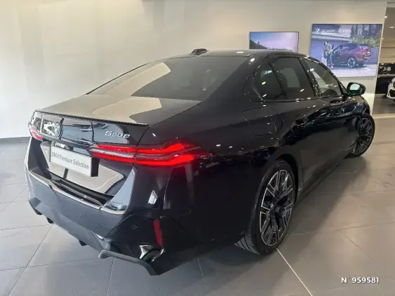 BMW SERIE 5 BERLINE G60 - voiture d'occasion - Photo 4