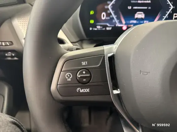 BMW SERIE 1 F70 - voiture d'occasion - Photo 8