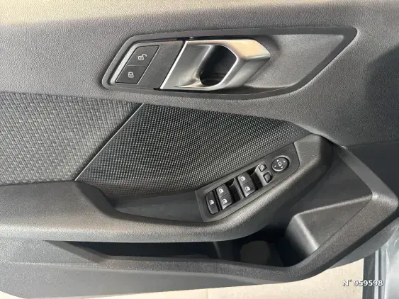 BMW SERIE 1 F40 - voiture d'occasion - Photo 6