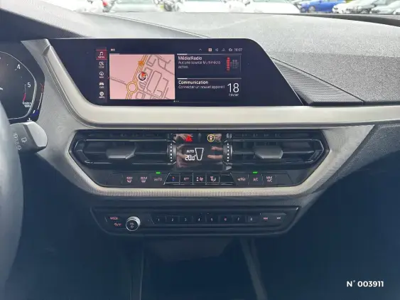 BMW SERIE 1 F40 - voiture d'occasion - Photo 13