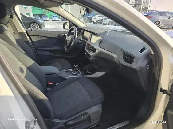 BMW SERIE 1 F40 - voiture d'occasion - Photo 10