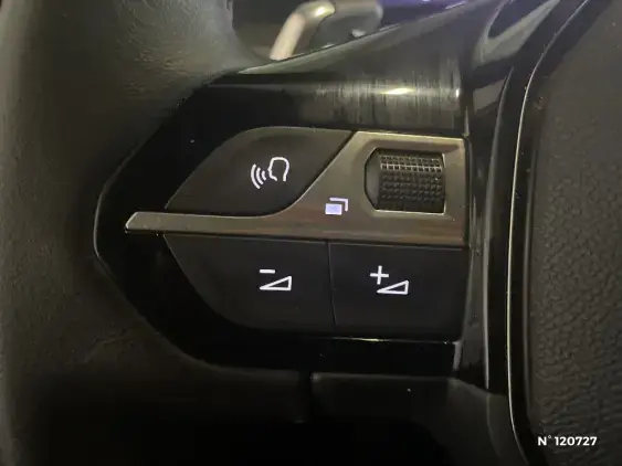 PEUGEOT 2008 II - voiture d'occasion - Photo 26