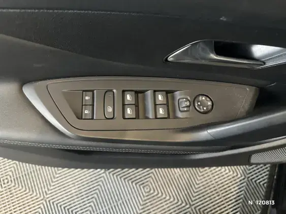 PEUGEOT 308 III - voiture d'occasion - Photo 25