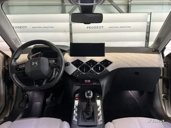 DS DS 3 CROSSBACK I - voiture d'occasion - Photo 9