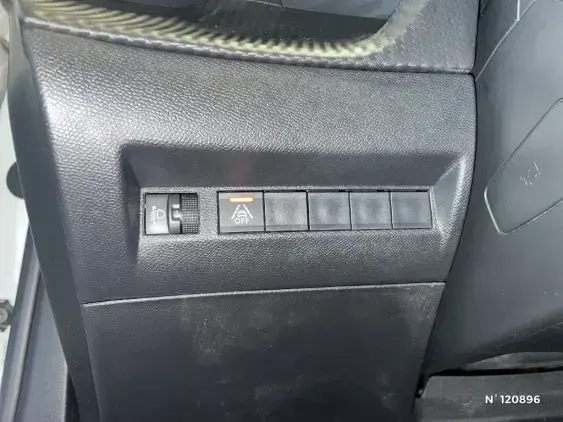 PEUGEOT 2008 ELECTRIQUE II - voiture d'occasion - Photo 15