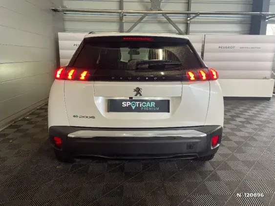 PEUGEOT 2008 ELECTRIQUE II - voiture d'occasion - Photo 6