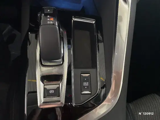 PEUGEOT 3008 II - voiture d'occasion - Photo 27