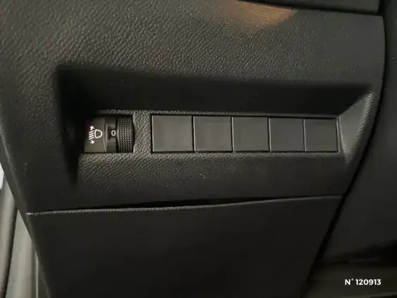 PEUGEOT 208 II - voiture d'occasion - Photo 15