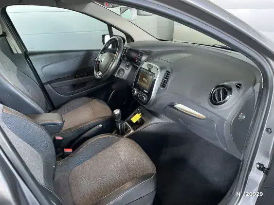 RENAULT CAPTUR - voiture d'occasion - Photo 10