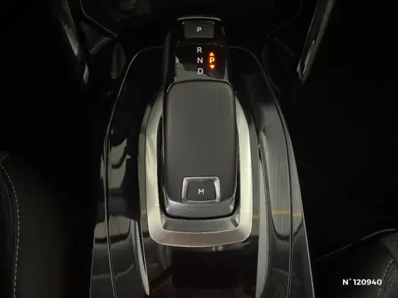 PEUGEOT 2008 II - voiture d'occasion - Photo 28