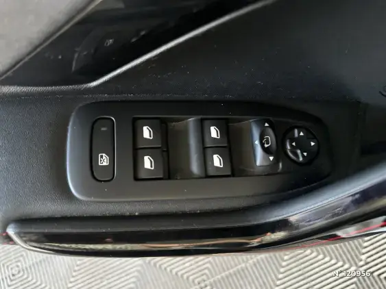 PEUGEOT 2008 - voiture d'occasion - Photo 30