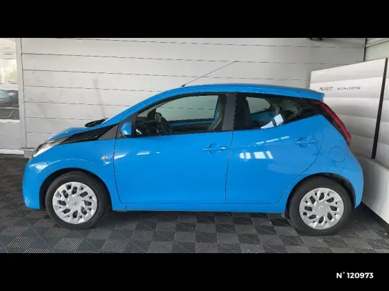 TOYOTA AYGO II - voiture d'occasion - Photo 2