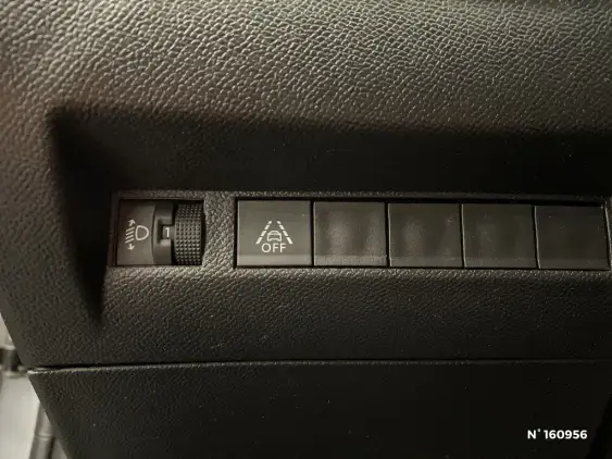 PEUGEOT 208 II - voiture d'occasion - Photo 15