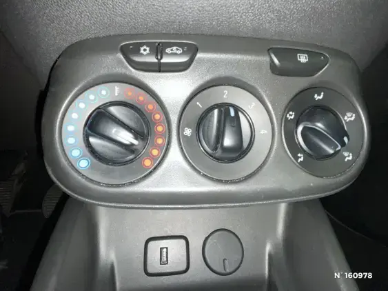 OPEL CORSA E - voiture d'occasion - Photo 13