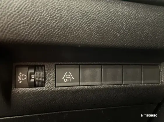 PEUGEOT 2008 II - voiture d'occasion - Photo 15