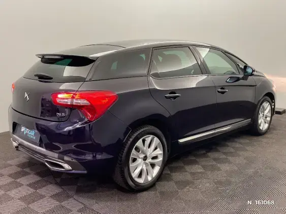 DS DS 5 - voiture d'occasion - Photo 4