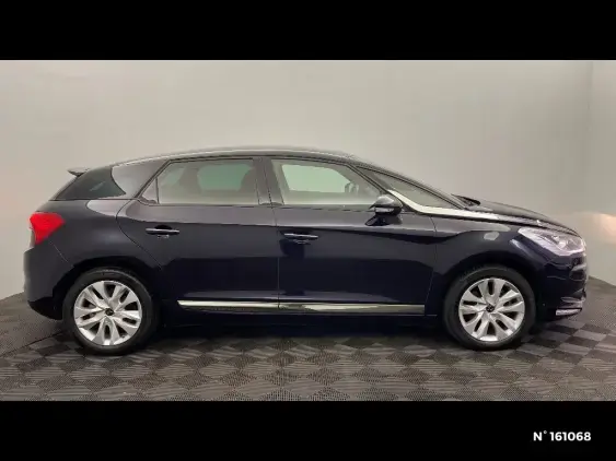 DS DS 5 - voiture d'occasion - Photo 5