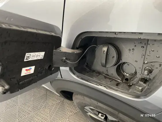 PEUGEOT 2008 II - voiture d'occasion - Photo 26