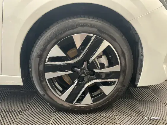 PEUGEOT 208 II - voiture d'occasion - Photo 8