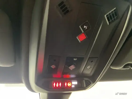 DS DS 3 CROSSBACK I - voiture d'occasion - Photo 32