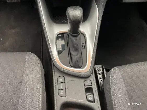 TOYOTA YARIS IV - voiture d'occasion - Photo 31