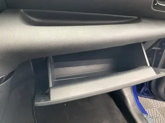 TOYOTA YARIS IV - voiture d'occasion - Photo 32