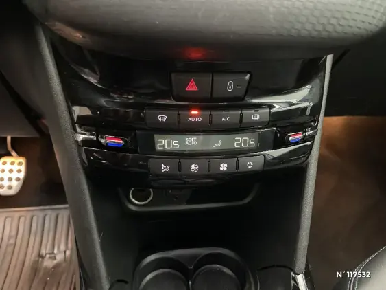 PEUGEOT 2008 - voiture d'occasion - Photo 31