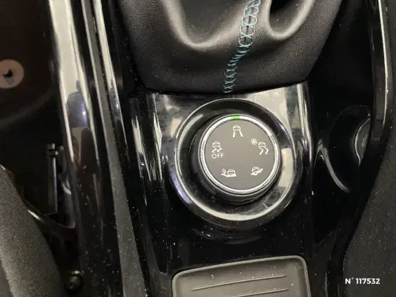 PEUGEOT 2008 - voiture d'occasion - Photo 32